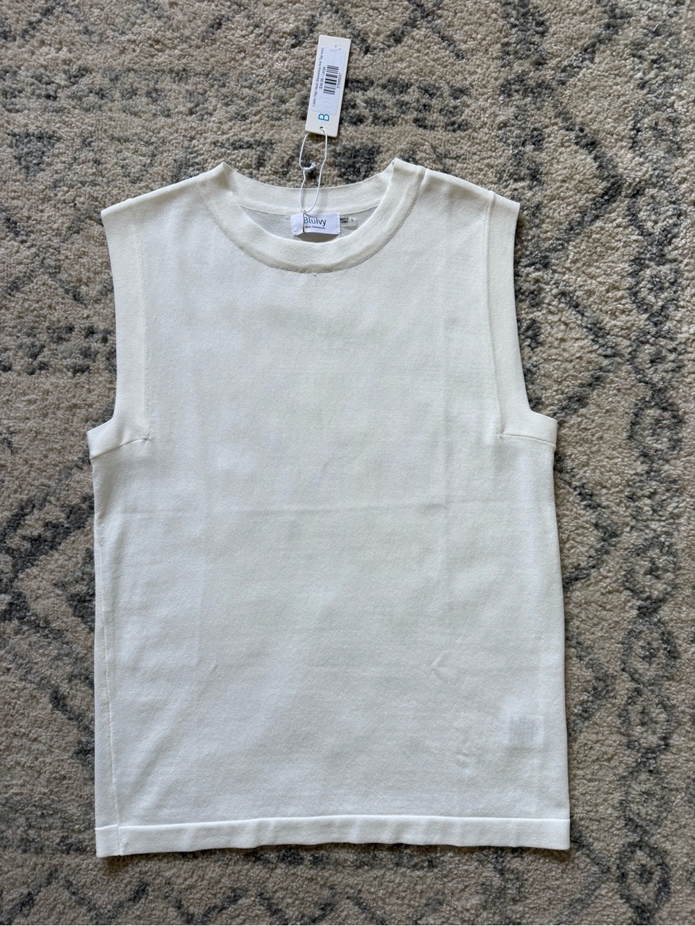 Bluivy Ivory Sleeveless Crewneck Tank Top
